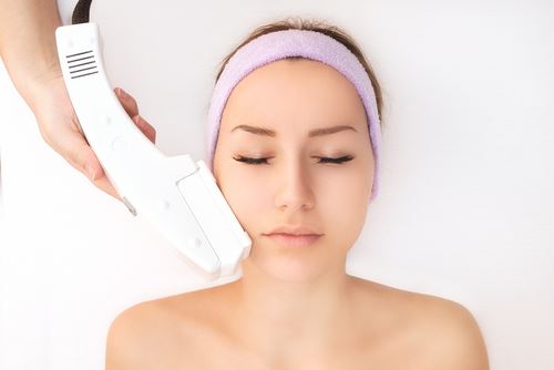 Four Tips on How to Help Your Fraxel CO2 Laser Rejuvenation Recovery Go Smoothly Photo