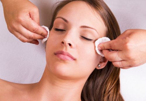 How do Chemical Peels Work? Photo